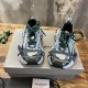 3XL sneaker runner