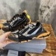3XL sneaker runner