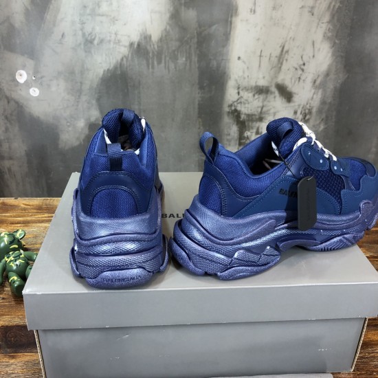 sneakers sneakers