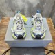3XL sneaker runner