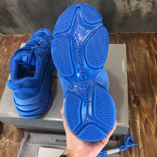 sneakers sneakers