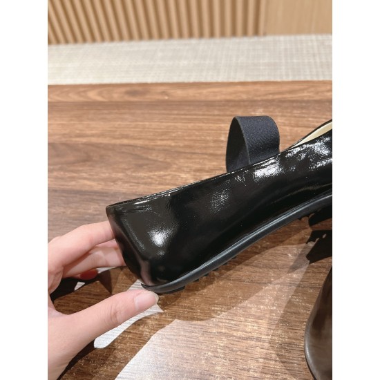 Argyle shoes