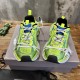 3XL sneaker runner