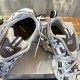 3XL sneaker runner