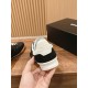 Tennis shoes