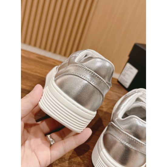 canvas shoes