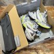 3XL sneaker runner