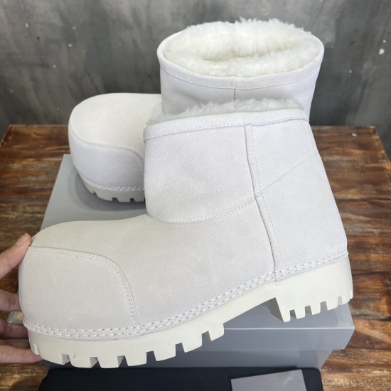 skiwear ski boots