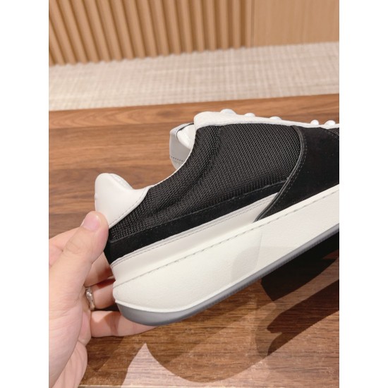 skateboarding shoes