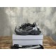 3XL sneaker runner