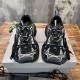 3XL sneaker runner