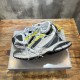 3XL sneaker runner