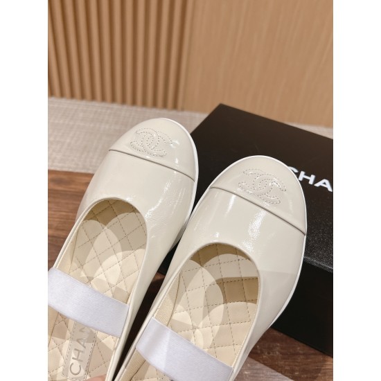 Argyle shoes