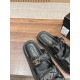 Slippers, beach shoes