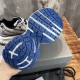 3XL sneaker runner
