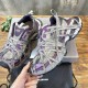 3XL sneaker runner