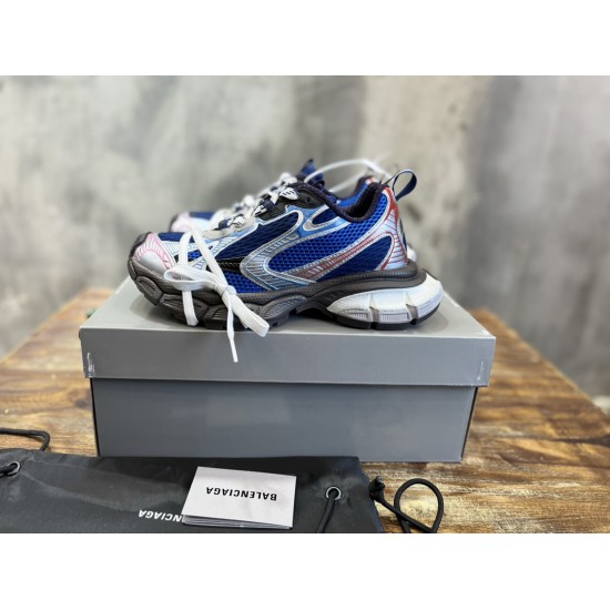 3XL sneaker runner