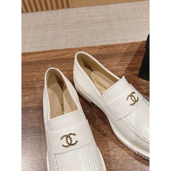 Argyle shoes