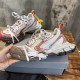 3XL sneaker runner