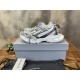 3XL sneaker runner