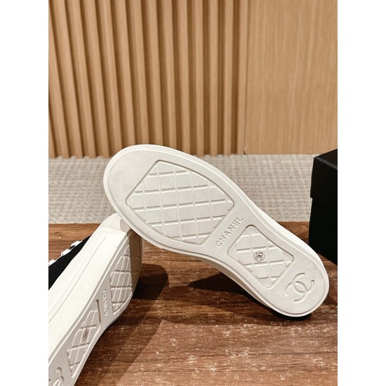 canvas shoes
