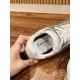 Tennis shoes