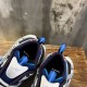3XL sneaker runner