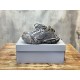 3XL sneaker runner