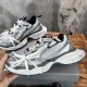 3XL sneaker runner