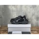 3XL sneaker runner