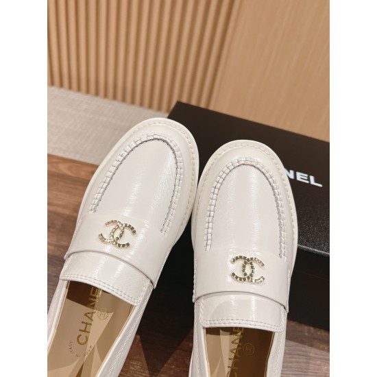 Argyle shoes