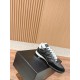Tennis shoes