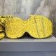 3XL sneaker runner