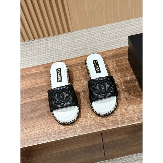 Slippers, beach shoes Slippers, beach shoes