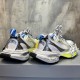 3XL sneaker runner