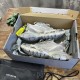 3XL sneaker runner
