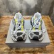 3XL sneaker runner