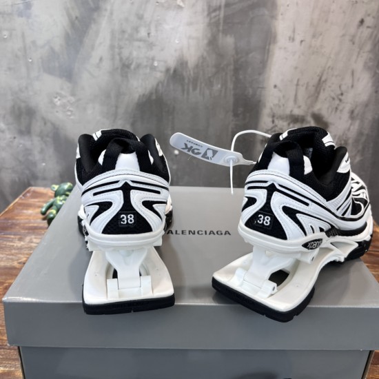 X-Pander 6.0 Retro Spring Shoes