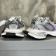 3XL sneaker runner