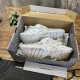 3XL sneaker runner