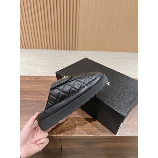 Argyle shoes