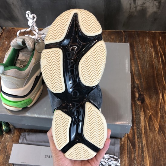 sneakers sneakers