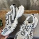 3XL sneaker runner