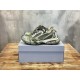 3XL sneaker runner