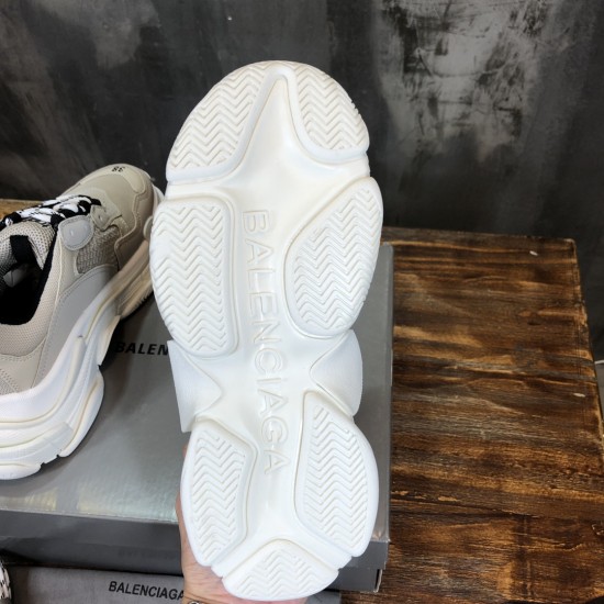 sneakers sneakers