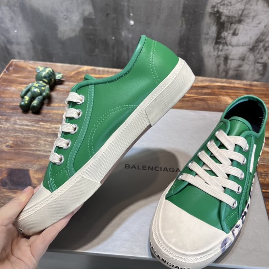 Dirty shoes demna Dirty shoes demna