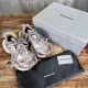 3XL sneaker runner