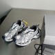 3XL sneaker runner