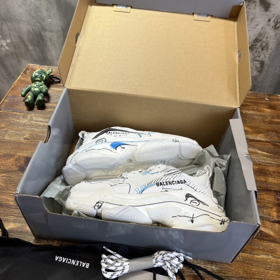 sneakers sneakers