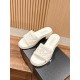 Slippers, beach shoes
